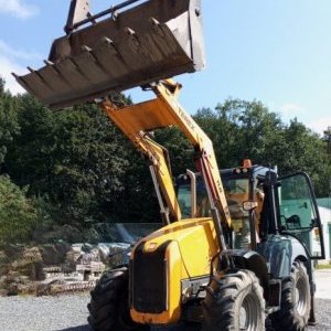 foto Mecalac TLB990 joystick backhoe loader plates